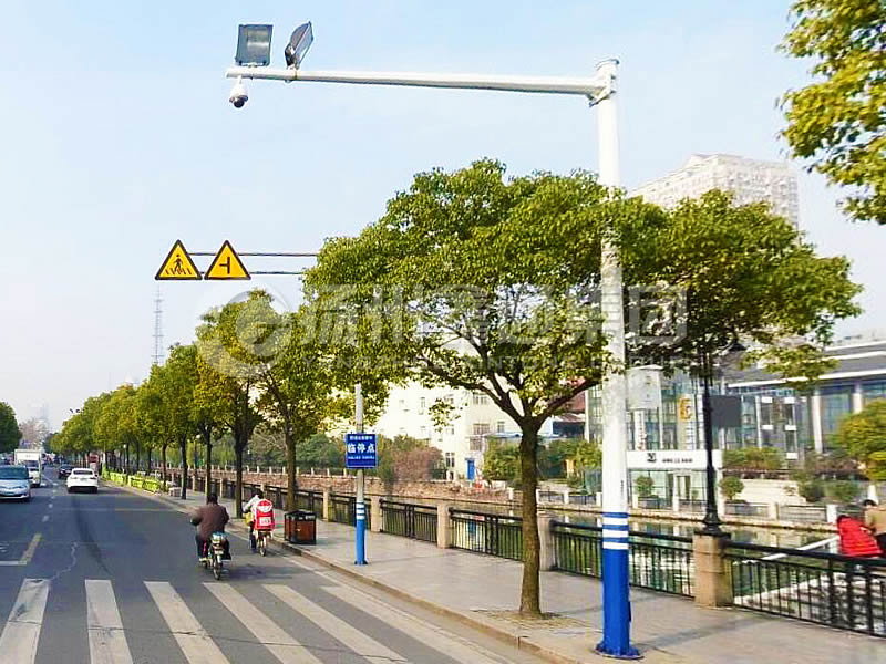 DJG-018，電子警察桿，治安監(jiān)控桿