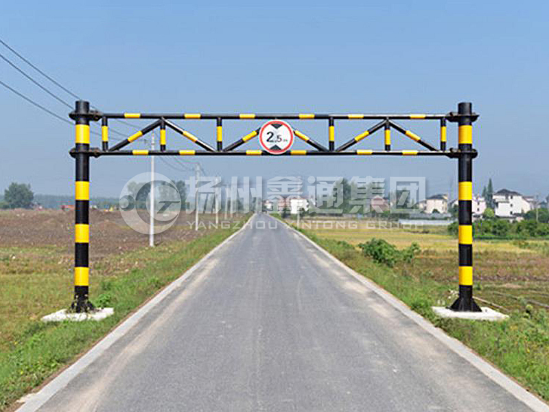 LMJ-020，鄉(xiāng)道限高龍門架