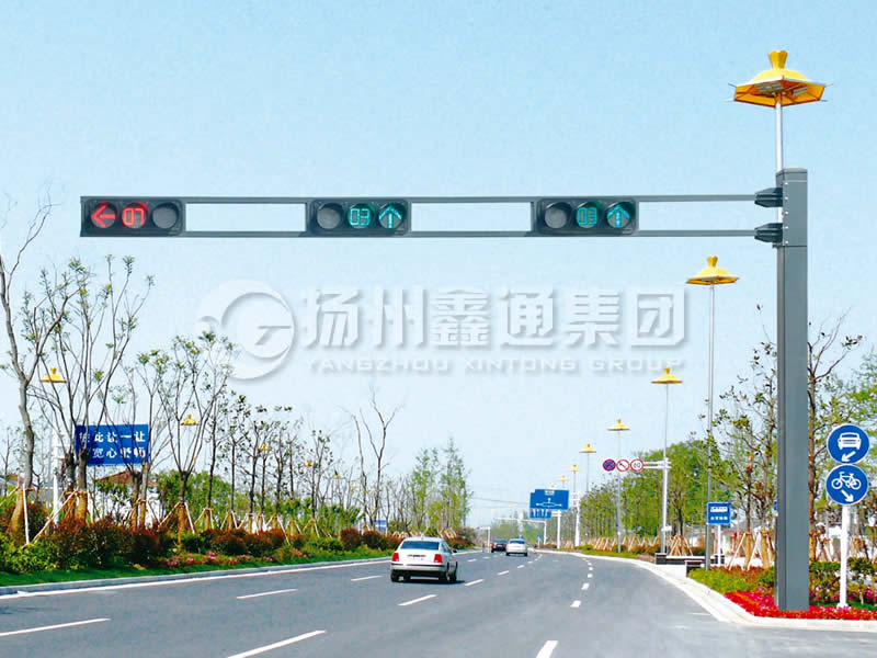 XHDG-014，雙橫臂信號(hào)燈桿